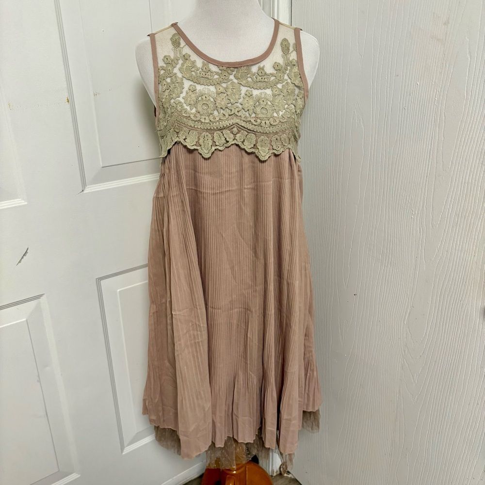 A’reve Sleeveless Lace Dress K2